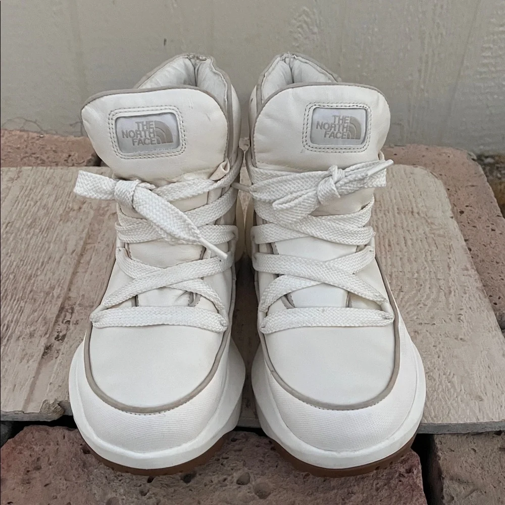 The North Face Women's Halseigh Thermoball Lace Wp Boot Size 9
